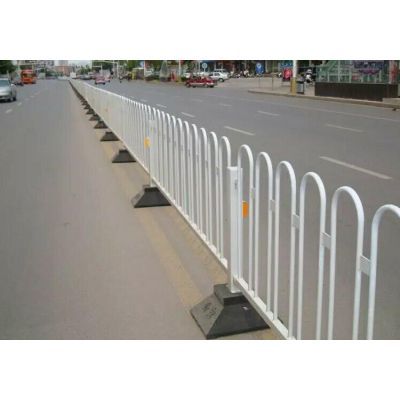 平安護欄 京式護欄交通設施馬路隔離欄圓頂柵欄道路防撞護欄市政鋅鋼防護欄